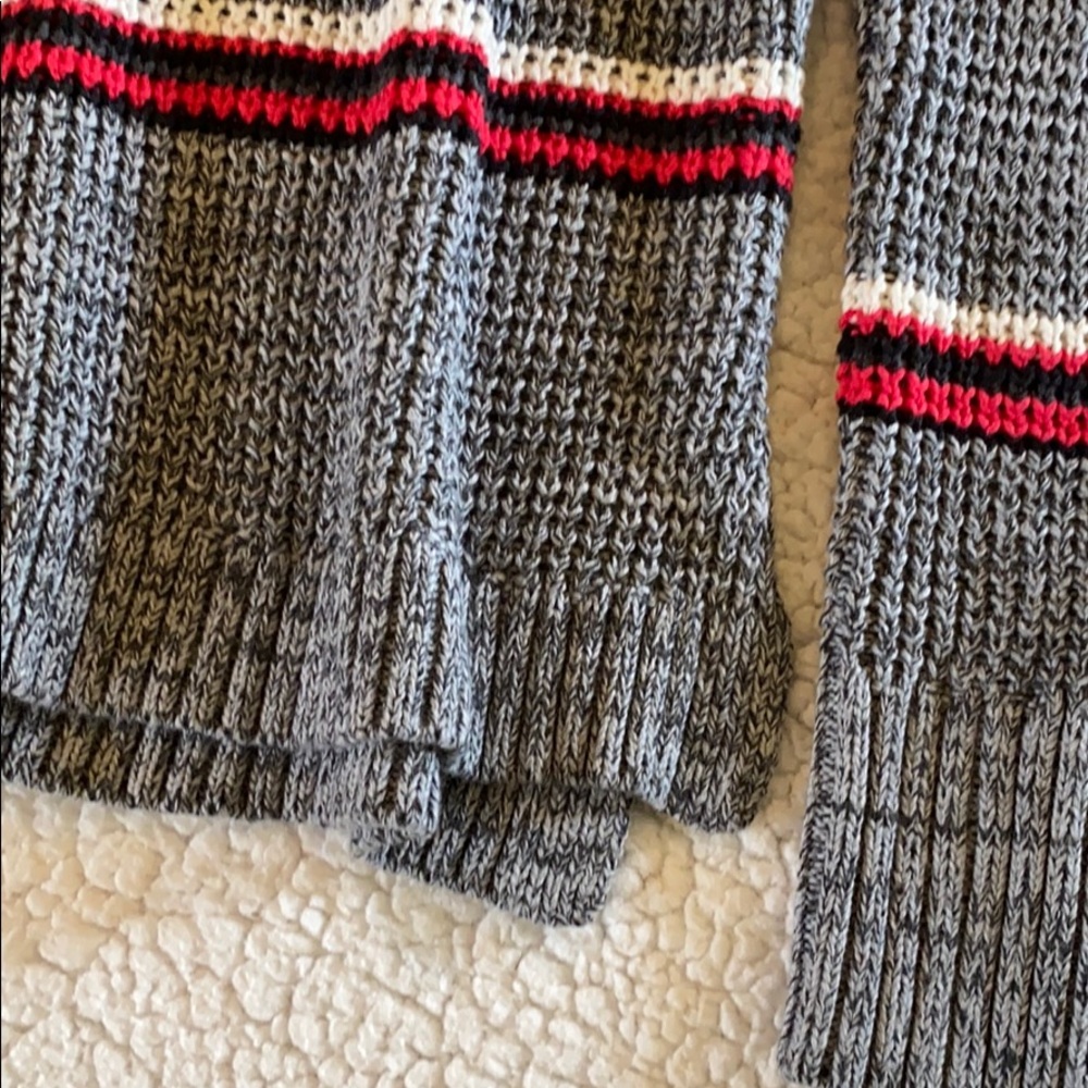 Victoria’s Secret Crew Neck Sweater - Picture 3 of 4